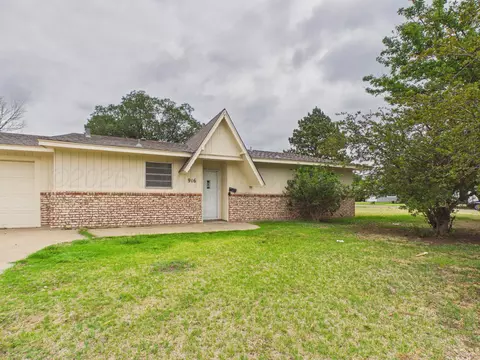 916 E 10th Street Dumas Tx 79029-5207 St, Dumas, TX 79029