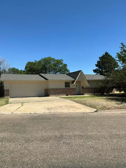 916 E 10th Street Dumas Tx 79029-5207 St, Dumas, TX 79029