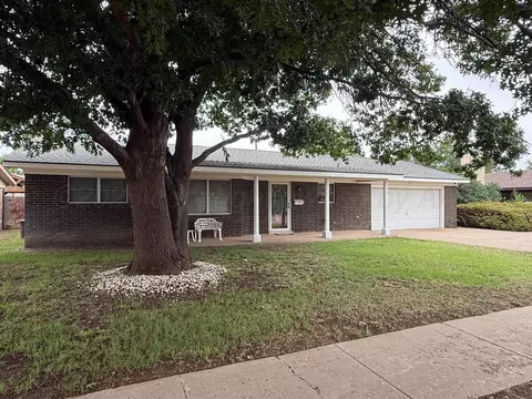 511 Willow Avenue Dumas Tx 79029-3020 Ave, Dumas, TX 79029