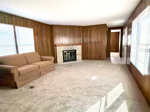 Living - 4409 SE 25th Avenue Amarillo Tx 79103-6405 Ave, Amarillo, TX 79103 photo 1 of 2