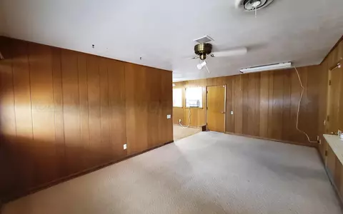 Living - 1019 Dillard Street Borger Tx 79007 St, Borger, TX 79007 photo 4 of 4