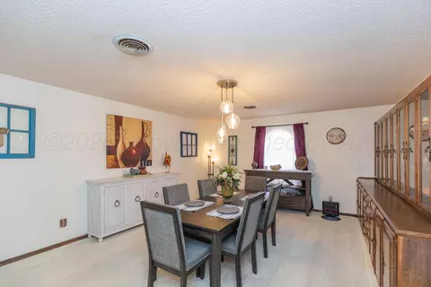Dining - 3 Sandstone Drive Borger Tx 79007 Dr, Borger, TX 79007 photo 2 of 4