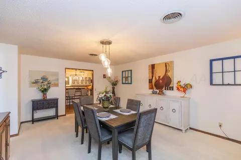 Dining - 3 Sandstone Drive Borger Tx 79007 Dr, Borger, TX 79007 photo 1 of 4