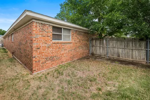 Exterior - 5305 5301 Raindrop Lane Amarillo Tx 79110 Ln, Amarillo, TX 79110 photo 3 of 4