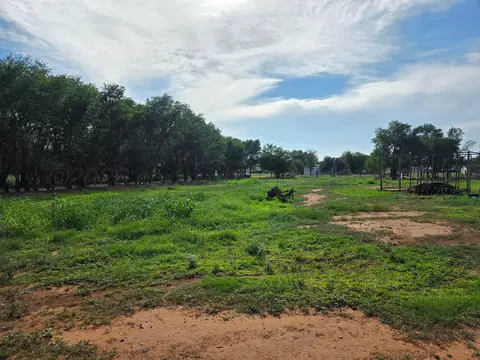1101 Avenue B Ne Childress Tx 79201, Childress, TX 79201