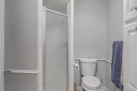 Bath - 2813 Porter Drive Amarillo Tx 79110 Dr, Amarillo, TX 79110 photo 2 of 3