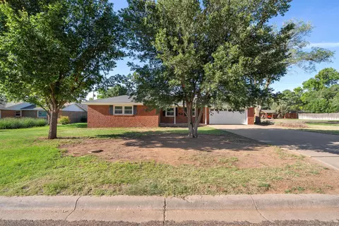 609 W Cleveland Street Dimmitt Tx 79027 St, Dimmitt, TX 79027