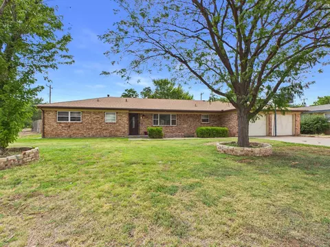 410 Mills Avenue Dumas Tx 79029-4115 Ave, Dumas, TX 79029