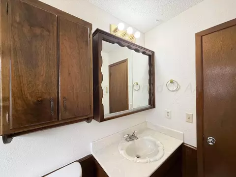 Bath - 5201 S Milam Street Amarillo Tx 79110-3205 St, Amarillo, TX 79110 photo 4 of 7
