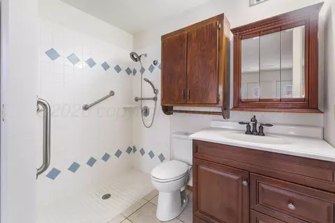 Bath - 5201 S Milam Street Amarillo Tx 79110-3205 St, Amarillo, TX 79110 photo 6 of 7