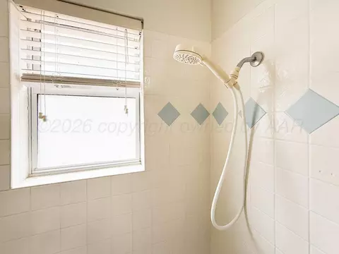 Bath - 5201 S Milam Street Amarillo Tx 79110-3205 St, Amarillo, TX 79110 photo 2 of 7