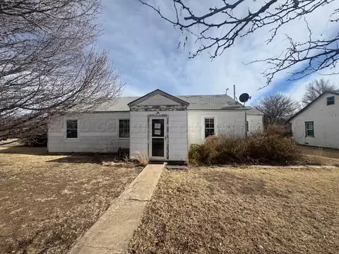 410 Maple Street Darrouzett Tx 79024 St, Darrouzett, TX 79024