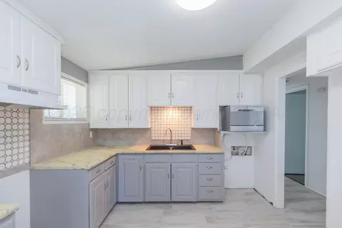 Kitchen - 4419 S Ong Street Amarillo Tx 79110-2041 St, Amarillo, TX 79110 photo 1 of 3