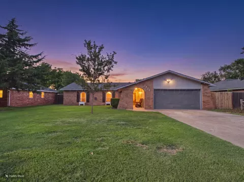 2818 John Drive Amarillo Tx 79110-2312 Dr, Amarillo, TX 79110 photo 1