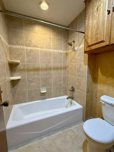 Bath - 110 Pinehurst Street Borger Tx 79007 St, Borger, TX 79007 photo 2 of 6