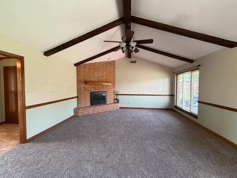 Living - 110 Pinehurst Street Borger Tx 79007 St, Borger, TX 79007 photo 2 of 2