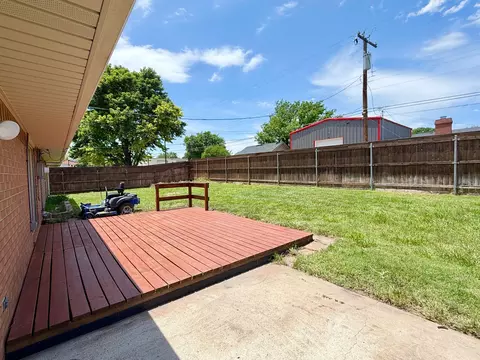 Exterior - 110 Pinehurst Street Borger Tx 79007 St, Borger, TX 79007 photo 7 of 7