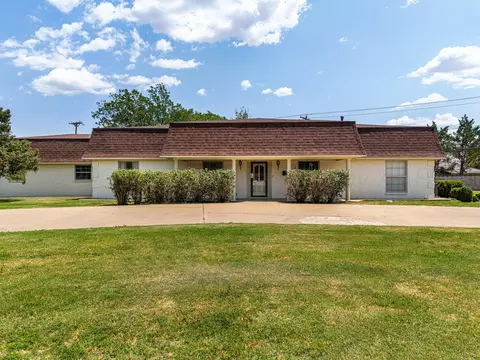 130 Bailey Avenue Dumas Tx 79029-3556 Ave, Dumas, TX 79029