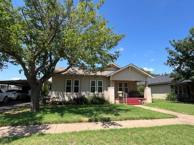 606 Avenue E Childress Tx 79201, Childress, TX 79201