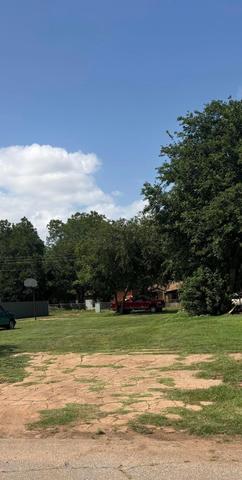 1206 Avenue D Nw Childress Tx 79201, Childress, TX 79201
