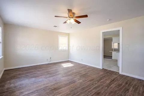 Living - 4002 S Bowie Street Amarillo Tx 79110-1240 St, Amarillo, TX 79110 photo 2 of 2