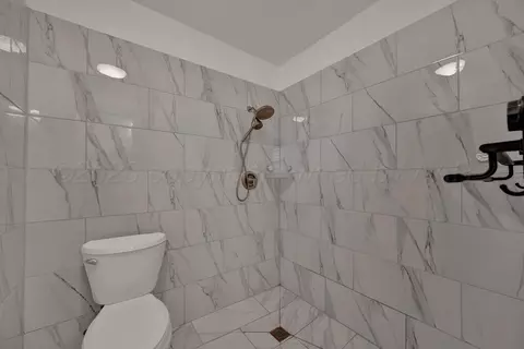 Bath - 7732 Canode Drive Amarillo Tx 79121-1008 Dr, Amarillo, TX 79121 photo 2 of 4