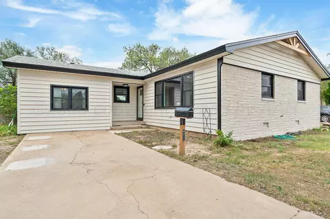 4311 S Bonham Street Amarillo Tx 79110-1815 St, Amarillo, TX 79110