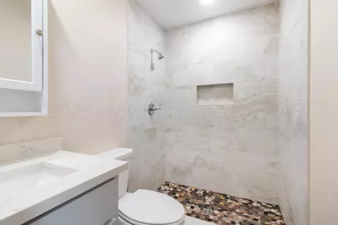 Bath - 5210 Royce Drive Amarillo Tx 79110-3017 Dr, Amarillo, TX 79110 photo 5 of 6