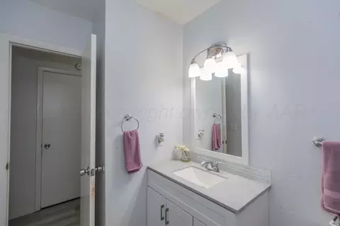 Bath - 5120 Temple Drive Amarillo Tx 79110-3131 Dr, Amarillo, TX 79110 photo 2 of 4