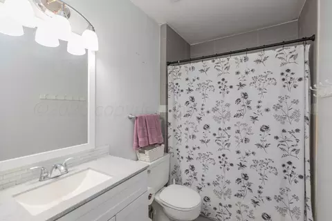 Bath - 5120 Temple Drive Amarillo Tx 79110-3131 Dr, Amarillo, TX 79110 photo 1 of 4