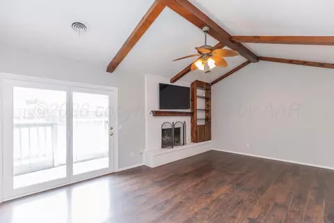 Living - 2710 Emory Drive Amarillo Tx 79110 Dr, Amarillo, TX 79110 photo 2 of 3