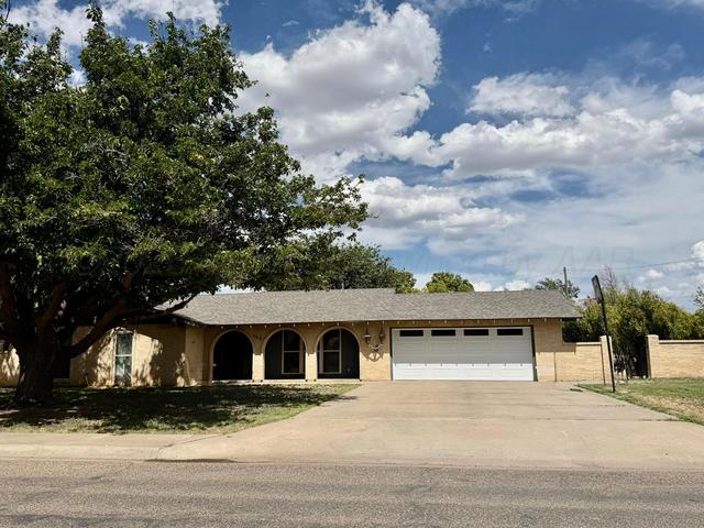 100 E Dallam Avenue Dumas Tx 79029-3518 Ave, Dumas, TX 79029