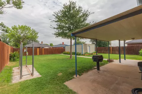 Exterior - 4206 Relatta Avenue Amarillo Tx 79110 Ave, Amarillo, TX 79110 photo 5 of 9