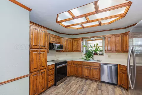 Kitchen - 4206 Relatta Avenue Amarillo Tx 79110 Ave, Amarillo, TX 79110 photo 4 of 5