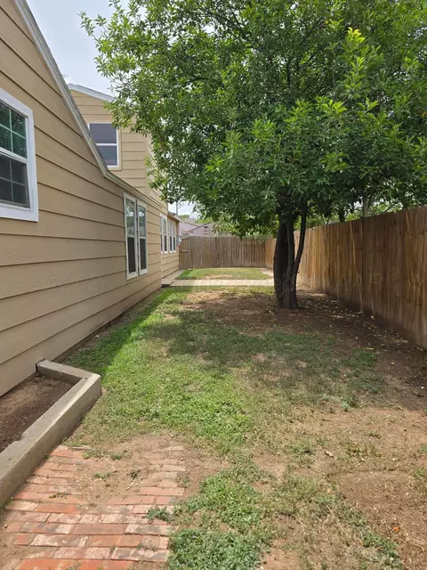 Exterior - 4618 S Ong Street Amarillo Tx 79110-2624 St, Amarillo, TX 79110 photo 5 of 5