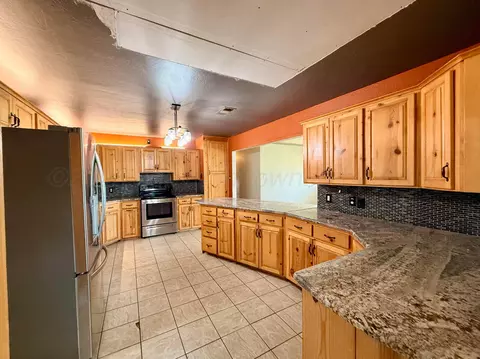 Kitchen - 6525 Cr E Stratford Tx 79084, Stratford, TX 79084 photo 1 of 4