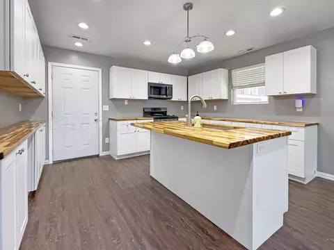 Kitchen - 119 Ash Street Borger Tx 79007 St, Borger, TX 79007 photo 2 of 5