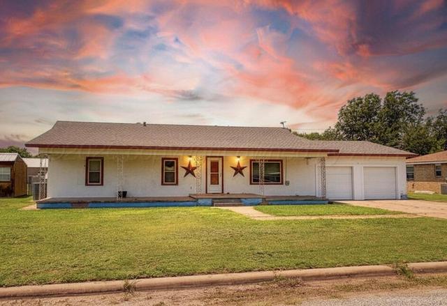 703 N 13th Memphis Tx 79245, Memphis, TX 79245