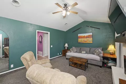 Living - 5210 Susan Drive Amarillo Tx 79110-3129 Dr, Amarillo, TX 79110 photo 3 of 3