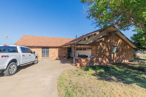 108 Jefferson Street Skellytown Tx 79080-1805 St, Skellytown, TX 79080