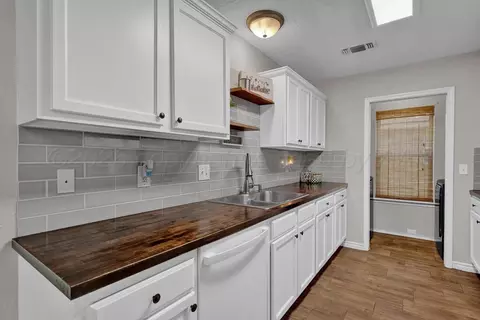 Kitchen - 1127 Pagoda Drive Amarillo Tx 79110-2639 Dr, Amarillo, TX 79110 photo 2 of 3