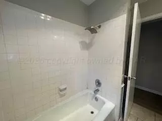 Bath - 7720 Canode Drive Amarillo Tx 79121 Dr, Amarillo, TX 79121 photo 2 of 4