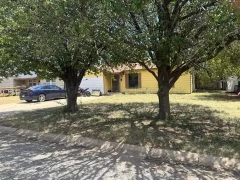 1704 Hamilton Street Pampa Tx 79065-4216 St, Pampa, TX 79065