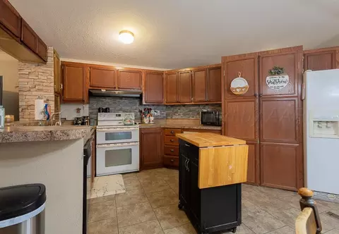 Kitchen - Schmidt Ranch, Morse, TX 79062 photo 4 of 5