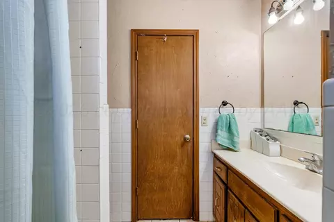 Bath - 8603 Olympia Drive Amarillo Tx 79110 Dr, Amarillo, TX 79110 photo 3 of 3