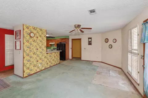 Living - 1001 Sterling Drive Amarillo Tx 79110 Dr, Amarillo, TX 79110 photo 2 of 2
