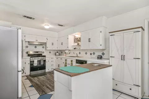 Kitchen - 1311 Cooley Drive Borger Tx 79007 Dr, Borger, TX 79007 photo 1 of 5