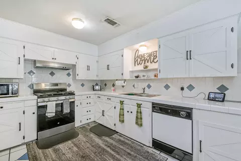 Kitchen - 1311 Cooley Drive Borger Tx 79007 Dr, Borger, TX 79007 photo 2 of 5