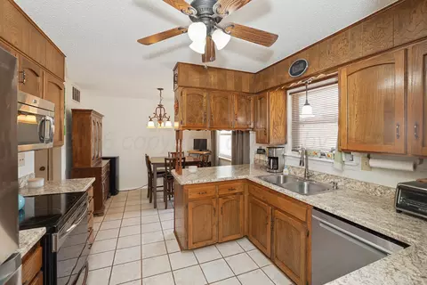 Kitchen - 6740 Westcliff Circle Amarillo Tx 79124-1114 Cir, Amarillo, TX 79124 photo 2 of 3