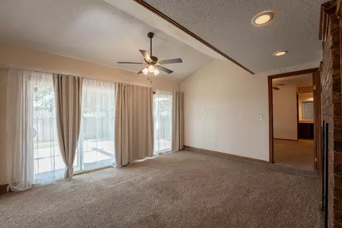 Living - 4203 Dodson Drive Amarillo Tx 79110-4717 Dr, Amarillo, TX 79110 photo 4 of 5